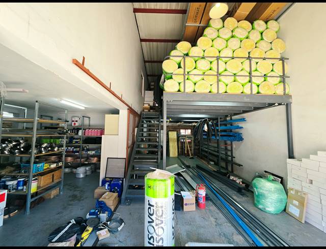 302M² WAREHOUSE FOR SALE IN KYA SANDS